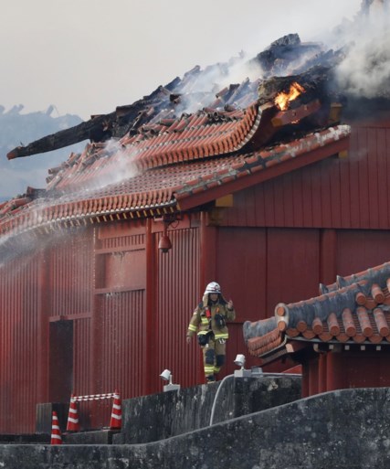 Wereldberoemd Shuri-kasteel in Japan gaat in vlammen op