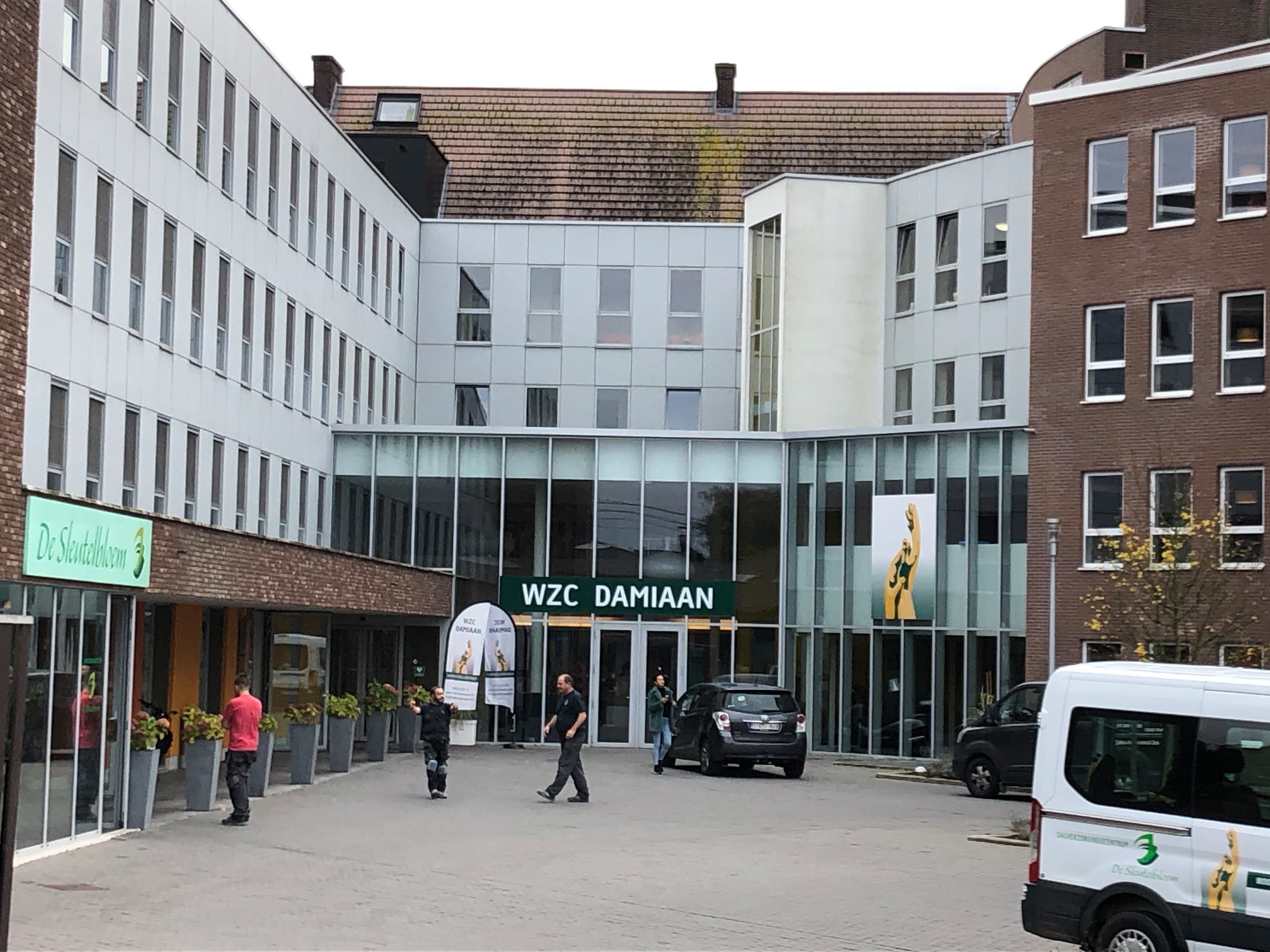 WZC Damiaan geeft cafetaria en inkomhal nieuwe look (Tremelo) Het