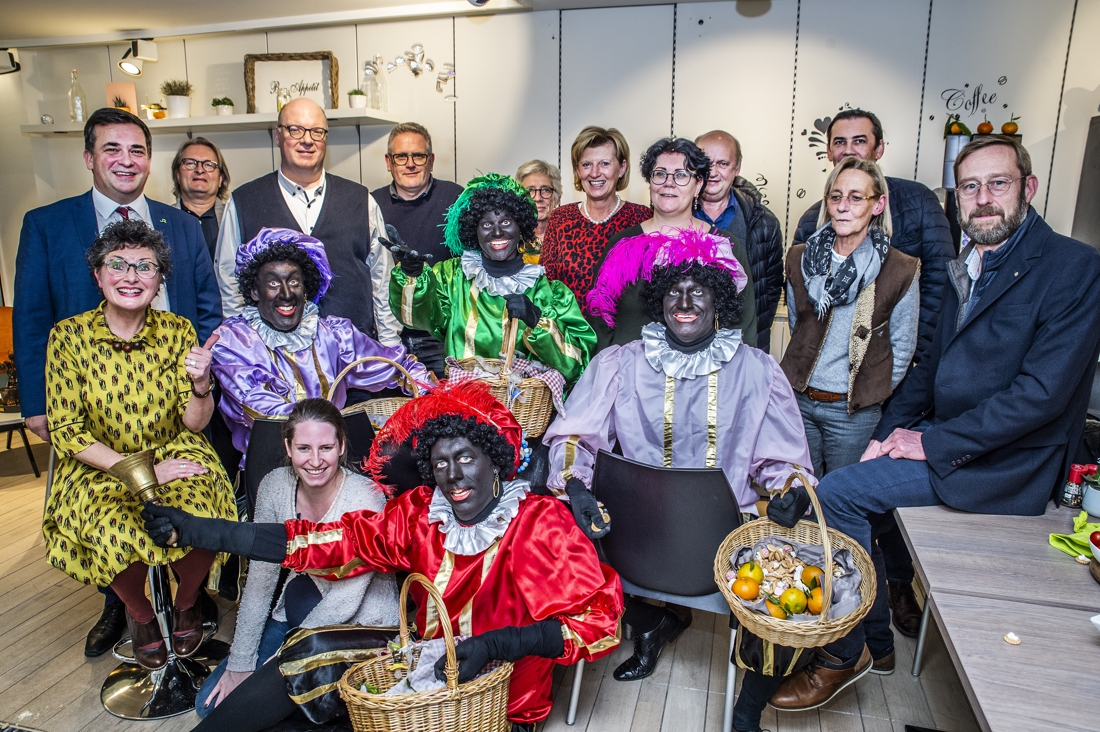 Limousine en trein voor Sint