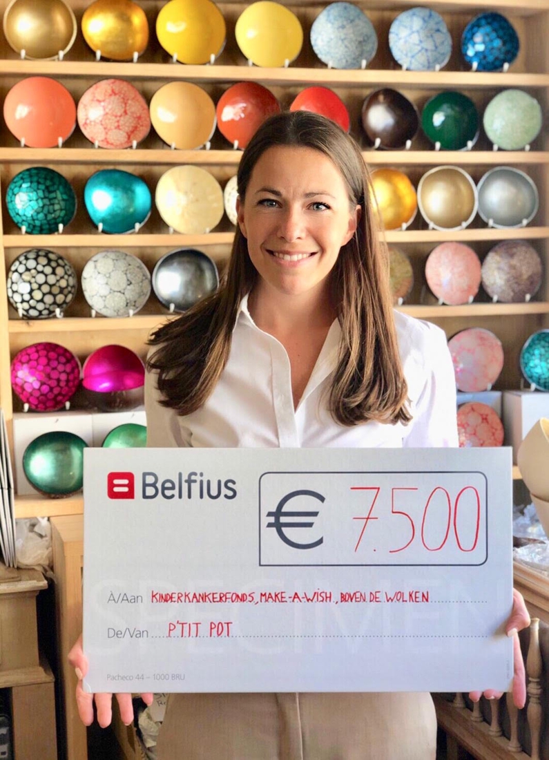 Sophie (30) geeft tien procent van winst aan goede doelen: “Telkens geld kunnen schenken aan die organisaties, dat gevoel is onbeschrijflijk” - Het Nieuwsblad