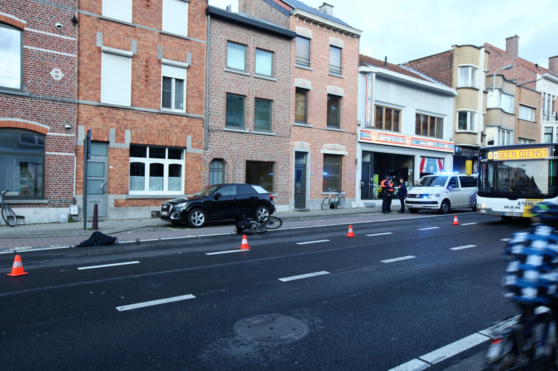 Fietser (19) zwaargewond na ongeval in Leuven