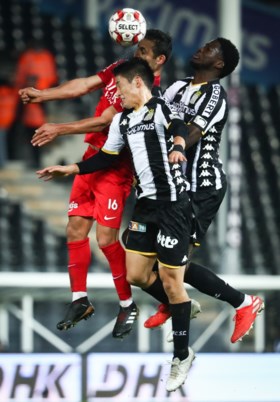 Knappe goal Rezaei bezorgt Charleroi zege én derde plaats