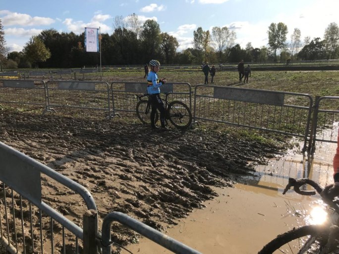 Eli Iserbyt is ongenadig hard over EK-parcours in Italië (en de lokale tuinslangen): “Een B-cross in België ziet er beter uit”