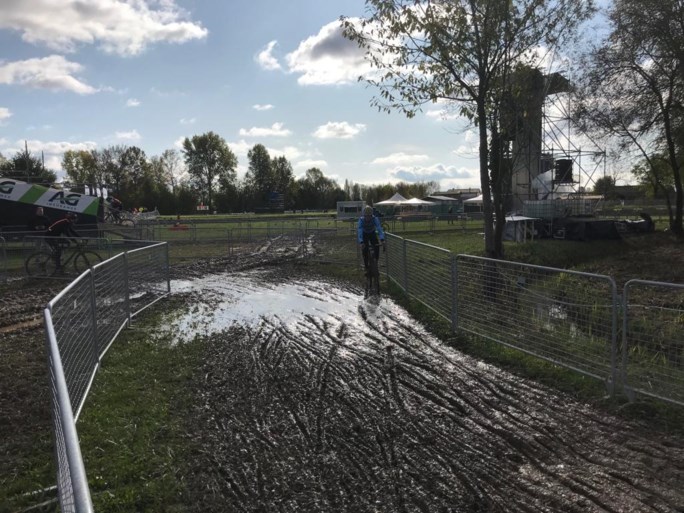 Eli Iserbyt is ongenadig hard over EK-parcours in Italië (en de lokale tuinslangen): “Een B-cross in België ziet er beter uit”