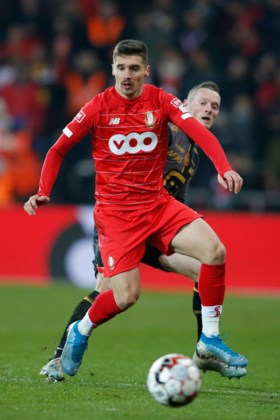 Standard ziet ultieme gelijkmaker afgekeurd na tussenkomst VAR en verliest met 1-2 van KV Mechelen