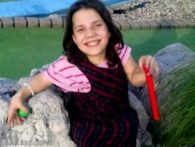 Ouders lieten adoptiedochter (9) achter, omdat ze “dertiger met dwerggroei is die ons wilde vermoorden”: Natalia reageert voor het eerst