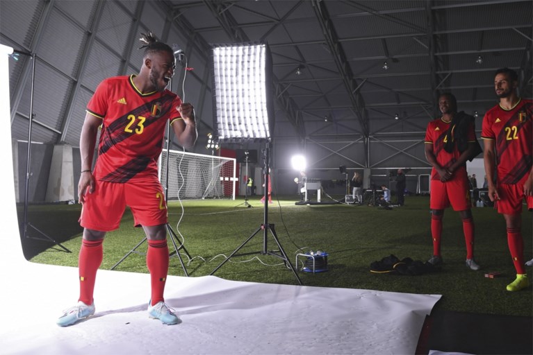 Nu ook officieel: Belgische voetbalbond stelt EK-shirt voor, de primeur is voor de Red Flames