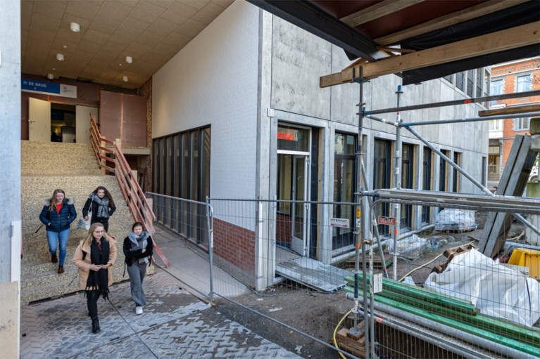 Populairste ‘studentenresto’ opnieuw open: maar verbouwingen nog niet gedaan
