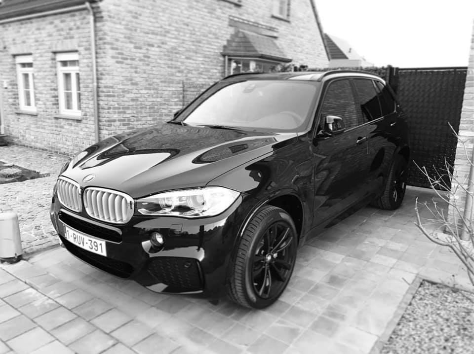 BMW X5 van 80.000 euro van oprit gestolen: "Dit moeten professionelen gedaan hebben"