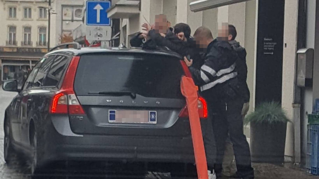 Extra politiepatrouilles tegen vandalisme: “Maar tijdens onze controles bouwen we ook een vertrouwensband op met de jongeren”