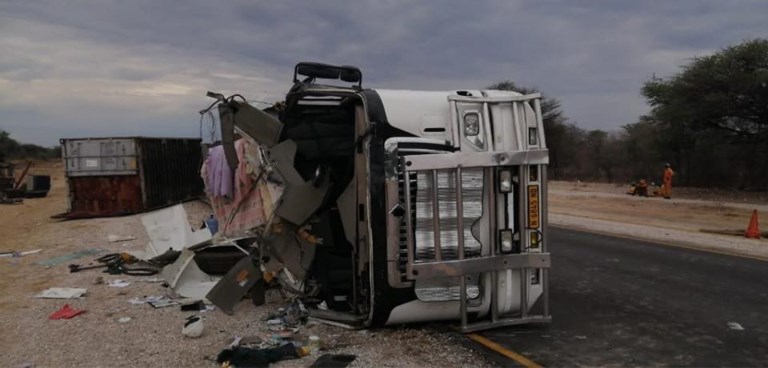 Vijf Belgen betrokken bij crash met toeristenbus komen naar huis, overleden slachtoffer blijft in Namibië: “Autopsie al meermaals uitgesteld”