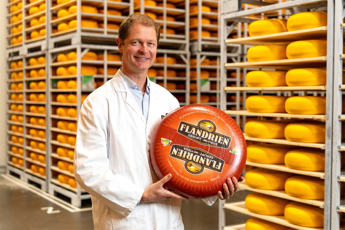 Flandrien Kaas laat straks 1 miljoen kilo kaas rijpen... en dat mag wat kosten