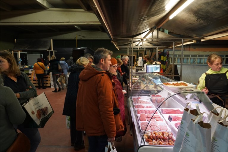 Populaire boerenmarkt landt in oude brandweerkazerne: “Gent kon niet ontbreken”