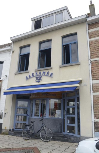 Brand boven chocoladewinkel: “Volledige voorraad Sinterklaasbeelden in de vuilnisbak”