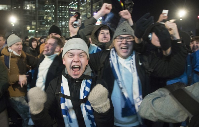 Uitzinnige taferelen in Finland na eerste kwalificatie ooit voor EK voetbal