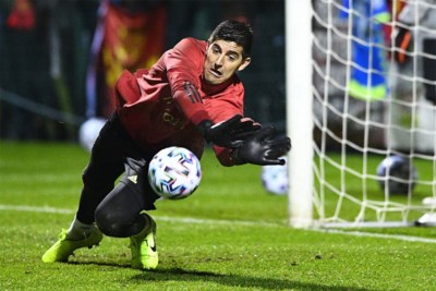 In Nederland Verkiezen Ze Jasper Cillessen Boven Thibaut Cou Het Nieuwsblad Mobile