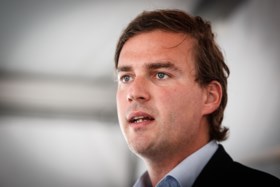 “U bent brandstichter, figuurlijk en bijna letterlijk”: De Clercq haalt uit naar Vlaams Belang