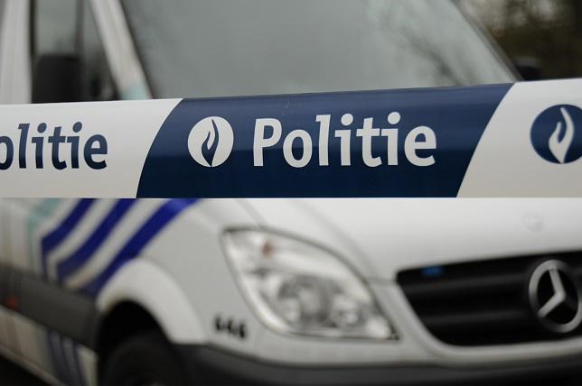 Slachtoffers achtervolgen dief na inbraak in Gent, politie rijdt dader klem