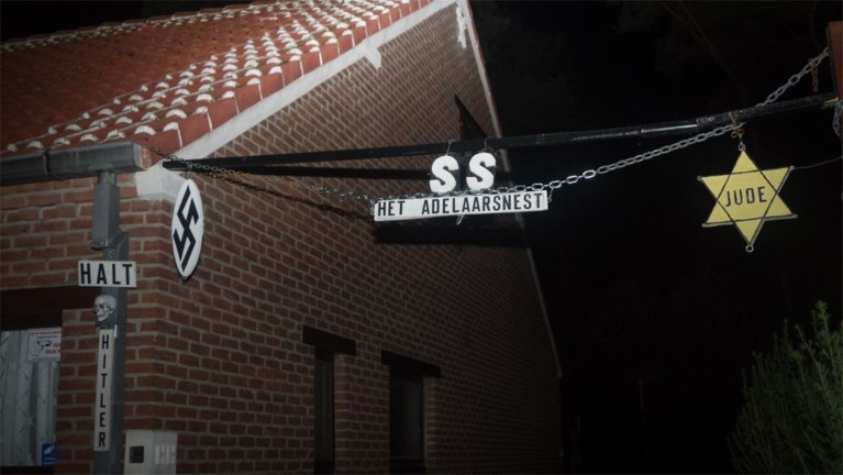 Eén jaar cel gevraagd voor man die zijn huis versierde met nazisymbolen: “Ik wist niet dat het strafbaar was”