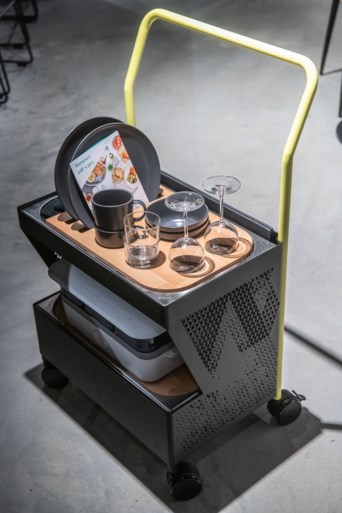 Pintjes zelf tappen en betalen door je handpalm te scannen: eerste selfservice hotel in ons land geopend