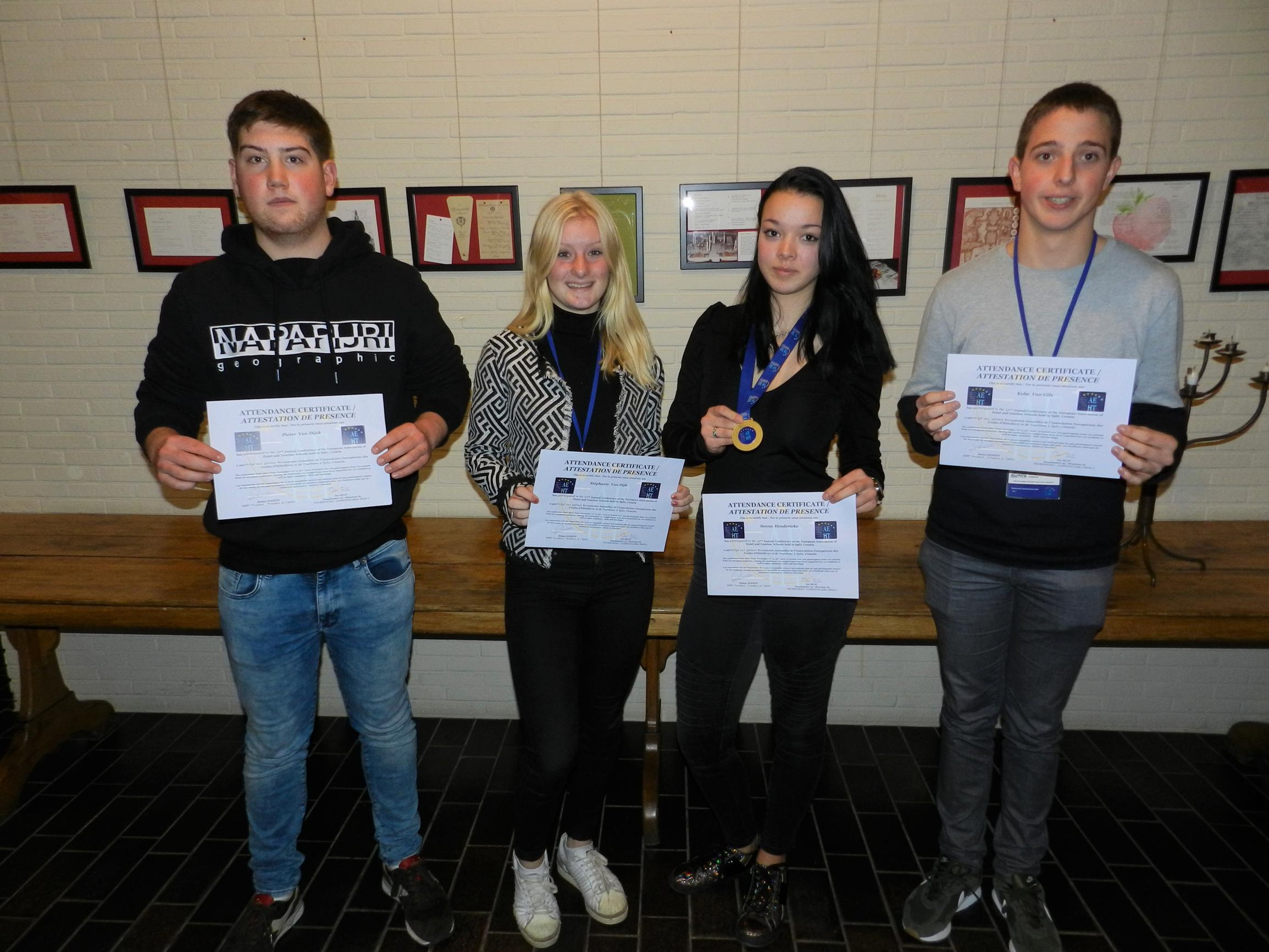 Leerlinge VTI Spijker wint gouden medaille (Turnhout) - Het Nieuwsblad