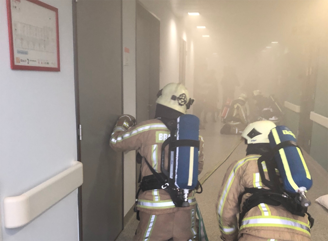 Brandweer en politie doen evacuatieoefening in Sint-Trudo Ziekenhuis