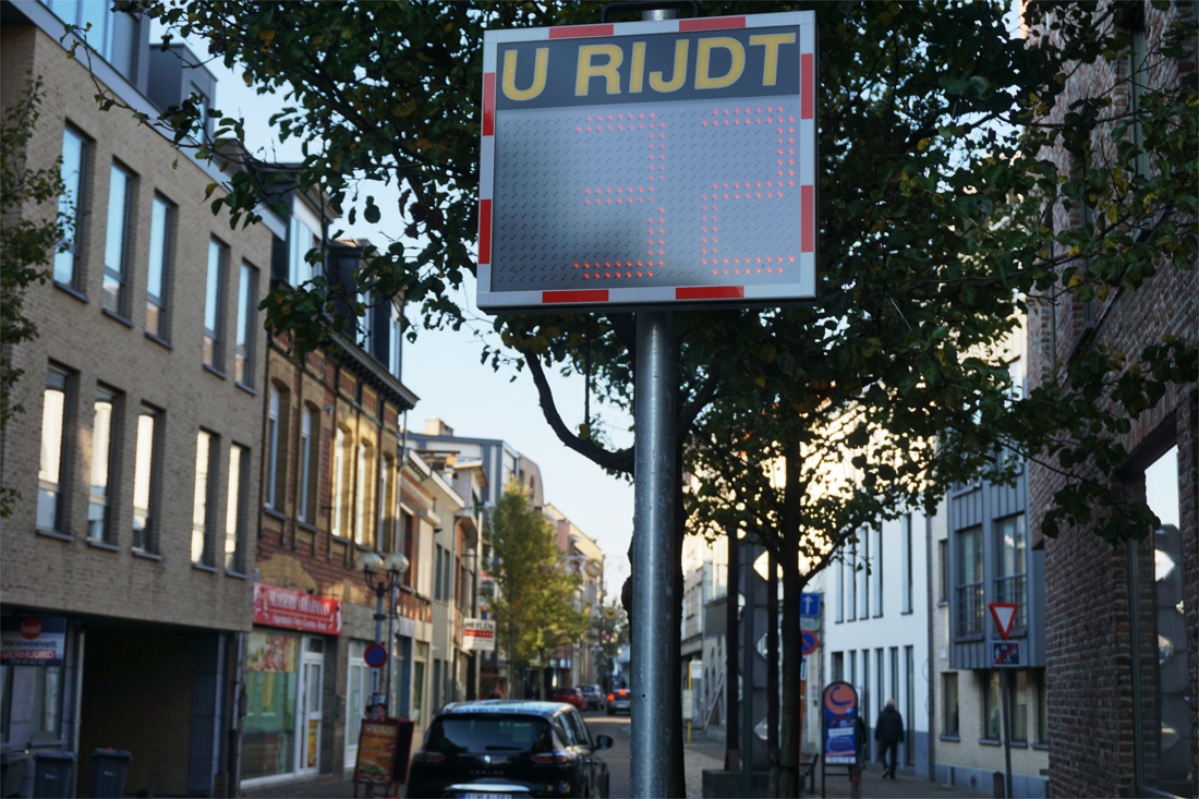 Afbakening zone 30 loopt vertraging op: laatste verkeersborden zijn er pas in december