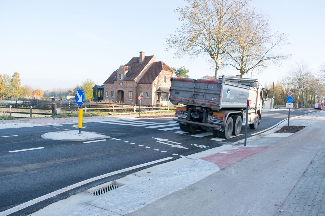 Verkeer kan na bijna twee maanden weer over Mechelbaan