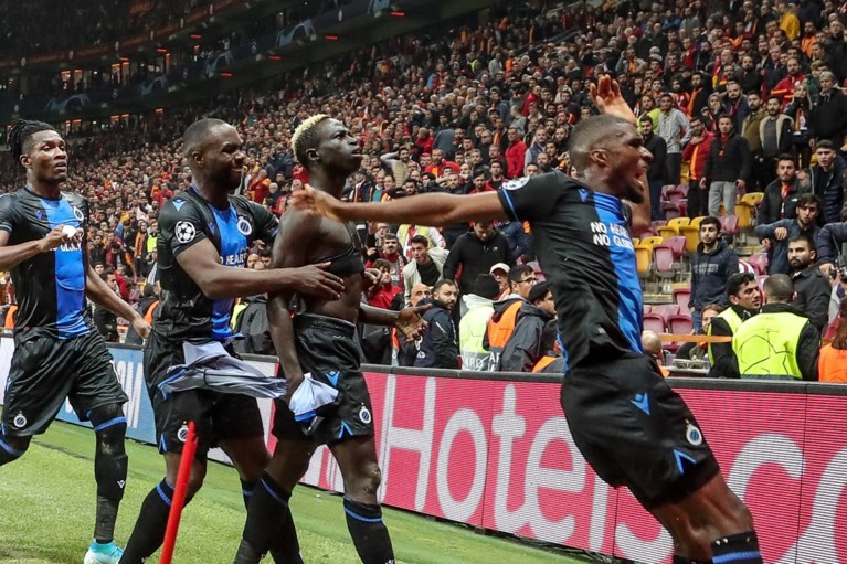 Club Brugge sleept in extremis punt uit de brand tegen Galatasaray, Mata en Diatta krijgen rood in bizar slot