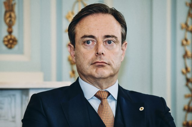 Bart De Wever: "Ik kan iedereen aanraden om minder op ...