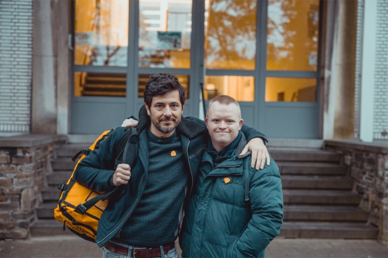 ‘Down the snow’, deel 2: Dieter Coppens en Kevin gaan 3.000 kilometer liften voor ‘De warmste week’