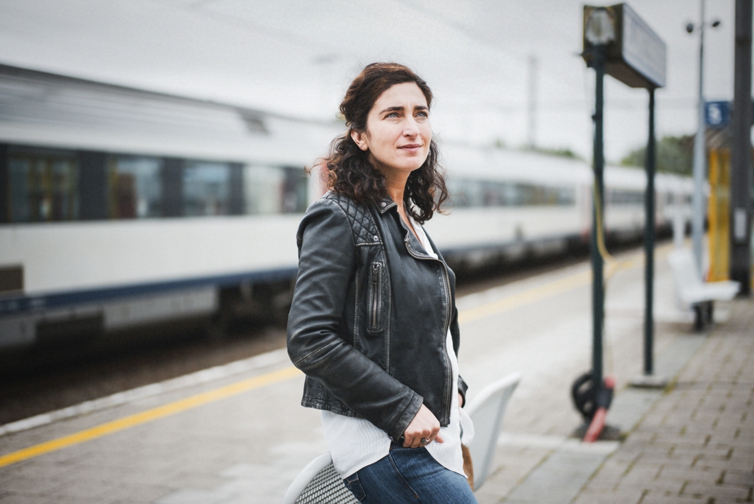 Klimaatminister gaat ‘planepoolen’, maar is dat echt zo “ecologisch” als ze beweert?