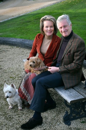 Filip en Mathilde vieren huwelijksjubileum met zijn tweeën (en hun honden)