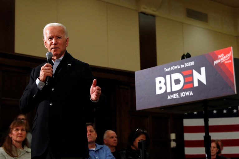 Nu ook uitgelachen in eigen land: presidentskandidaat Joe Biden zet met geroddel van andere wereldleiders aanval in op Donald Trump