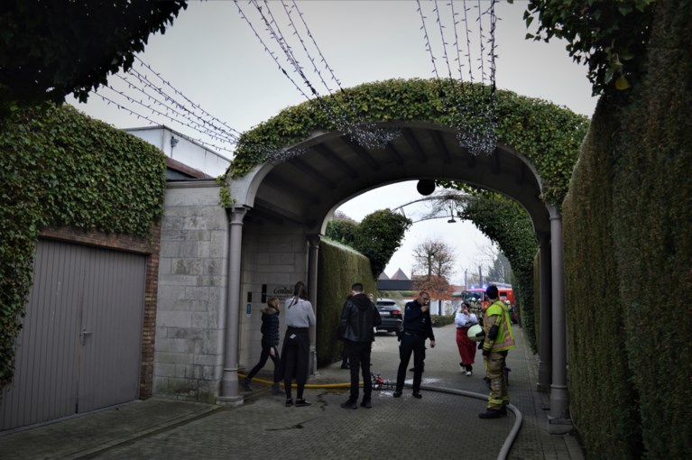 Salons Cortina in Wevelgem ontruimd na brandje