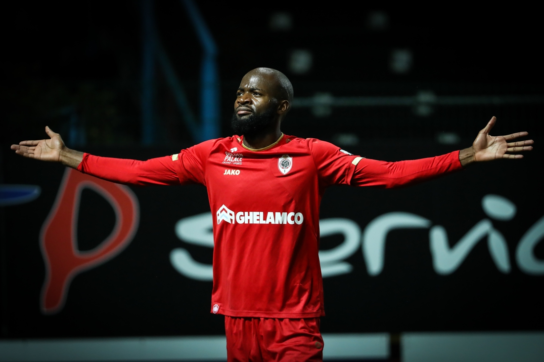 Met de groeten van LZ7: Antwerp voorlopig weer tweede dankzij twee goals van zijn artiest