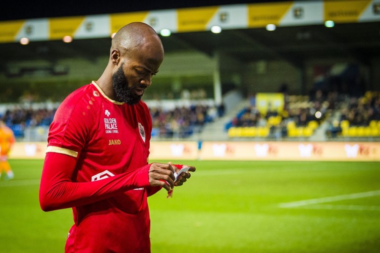 Naast CR7 is er nu ook LZ7: Didier Lamkel Zé toont kersvers logo na doelpunt