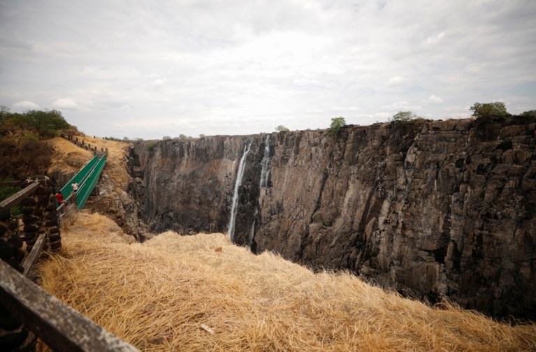 Wereldberoemde Victoria Falls-watervallen dreigen op te drogen: waterpeil op laagste punt in kwarteeuw