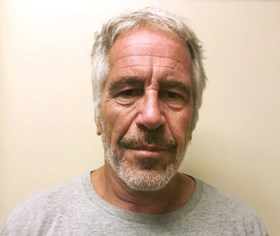 Opnieuw getuigt Epstein-slachtoffer over seks met prins Andrew