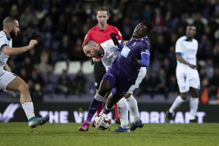 Negen spelers van Beerschot slepen in de 98ste (!) minuut nog een gelijkspel uit de brand tegen Virton
