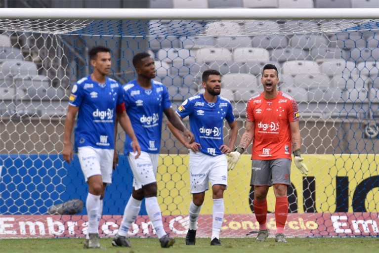 Tranen, ongeloof en rellen nadat topclub Cruzeiro voor het eerst degradeert in Brazilië