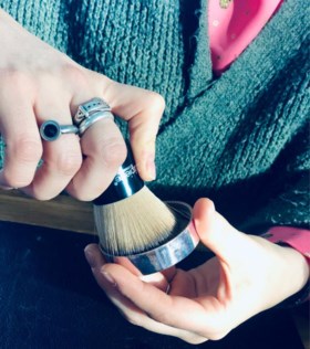 Makkelijke make-uptips voor de feesten: een natuurlijke look met een beetje glans