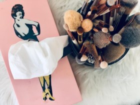 Makkelijke make-uptips voor de feesten: een natuurlijke look met een beetje glans
