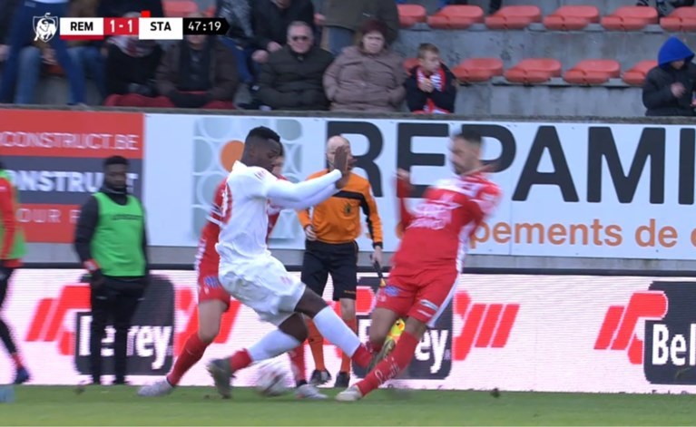 Mildere straf in beroep: Paul-José Mpoku (Standard) alleen geschorst tegen Anderlecht