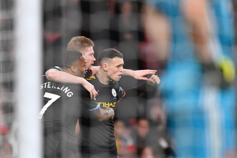 Kevin De Bruyne loodst Manchester City al na 89 seconden met twee goals en assist voorbij onmachtig Arsenal