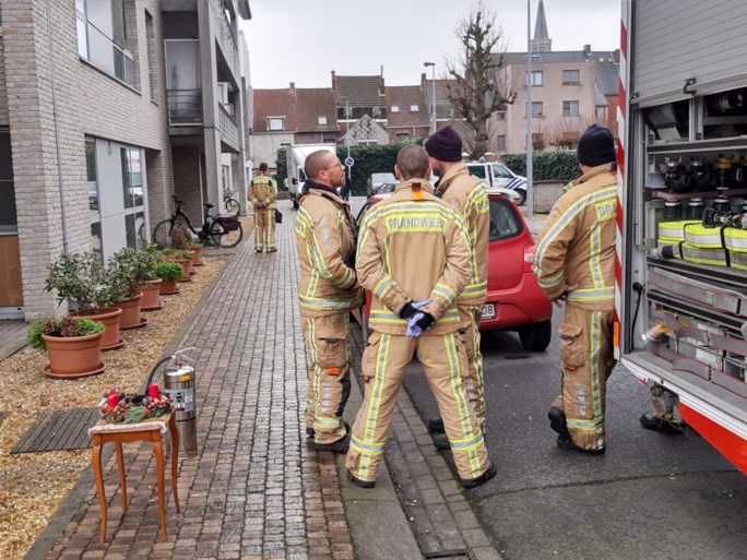 Gordijn vat vuur in appartementsgebouw in Roeselare