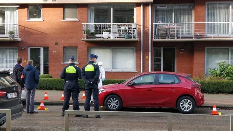 Schietpartij recht tegenover woning Bart De Wever, ook drie andere huizen beschoten