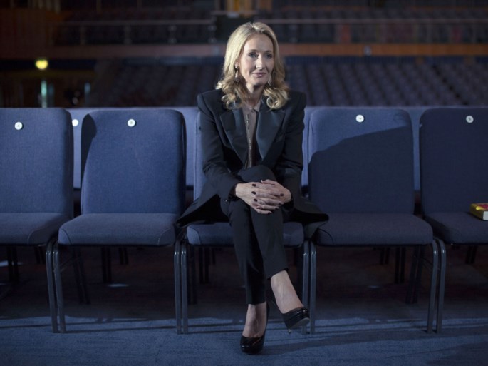 J.K. Rowling opnieuw onder vuur na steun aan onderzoekster die ontslagen werd vanwege transfobe tweets