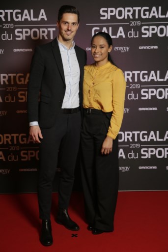 Schoon En Afgetraind Volk Op Rode Loper Van Het Gala Van