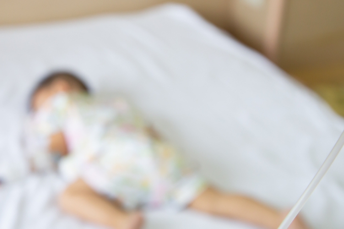 Baby krijgt enkel groenten en fruit en sterft: ouders naar de cel voor moord.